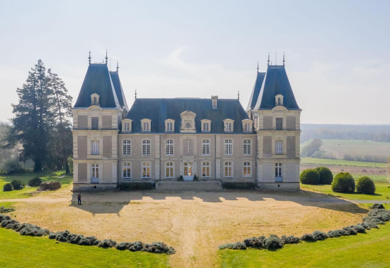 Chateau La Bainerie Tierce Exterior photo