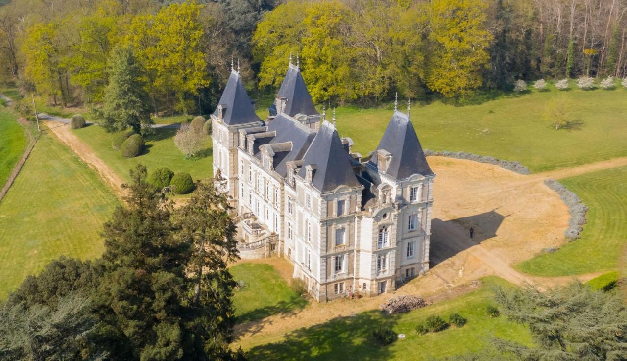 Chateau La Bainerie Tierce Exterior photo