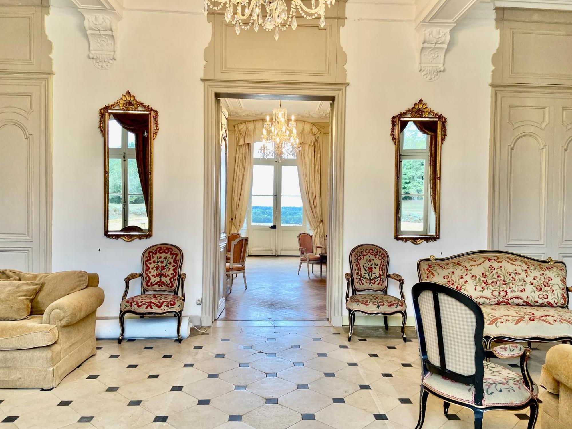 Chateau La Bainerie Tierce Exterior photo